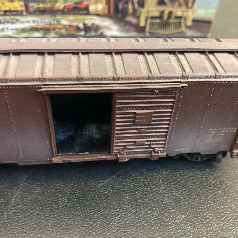 HO Scale Canadian Pacific‎ CP 47103 Box Car Train Railway Single Door Weathered